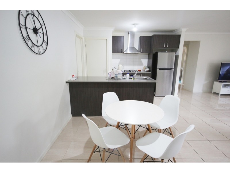 4 Pembury Street, Craigieburn VIC 3064