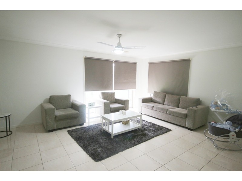 4 Pembury Street, Craigieburn VIC 3064