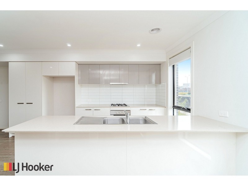 831 Aitken Boulevard, Craigieburn VIC 3064