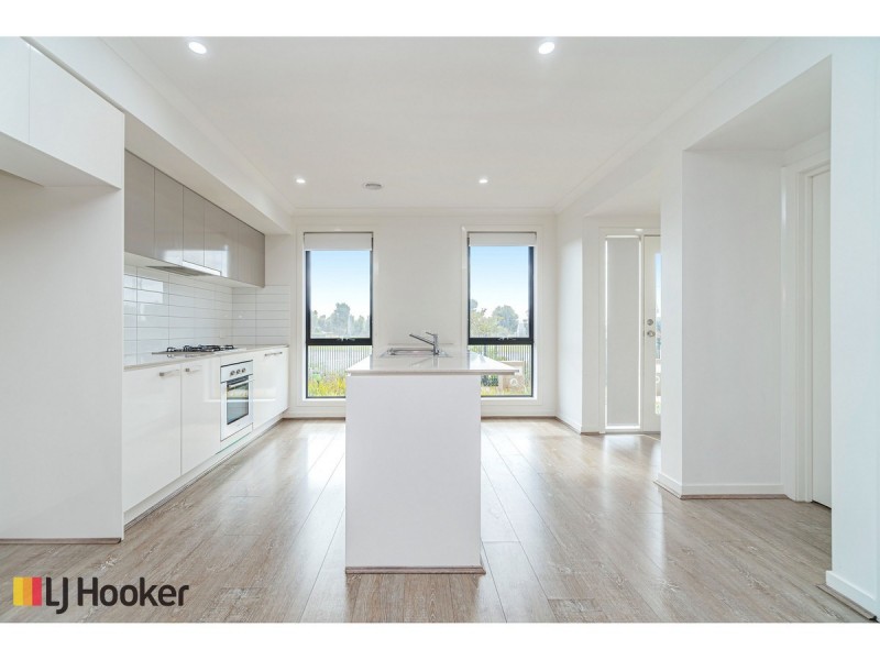 831 Aitken Boulevard, Craigieburn VIC 3064