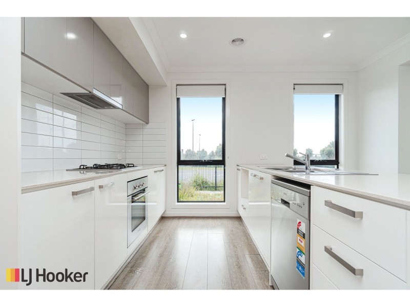 831 Aitken Boulevard, Craigieburn VIC 3064