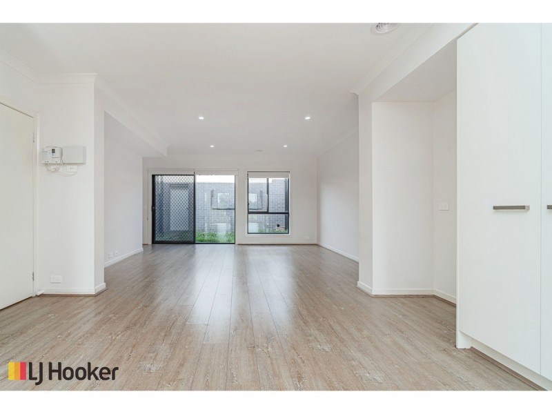 831 Aitken Boulevard, Craigieburn VIC 3064