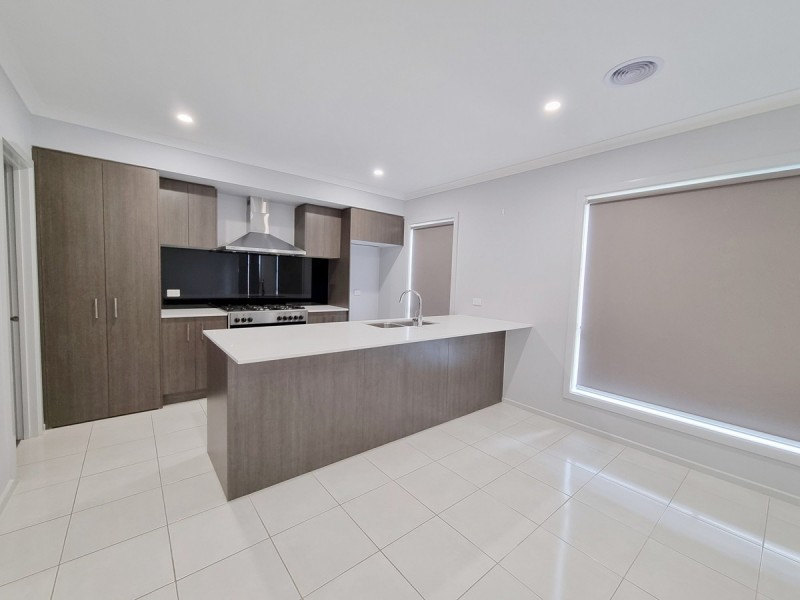 20 Heslop Street, Mickleham VIC 3064