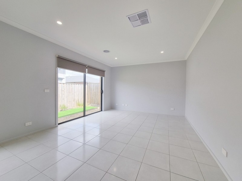 20 Heslop Street, Mickleham VIC 3064