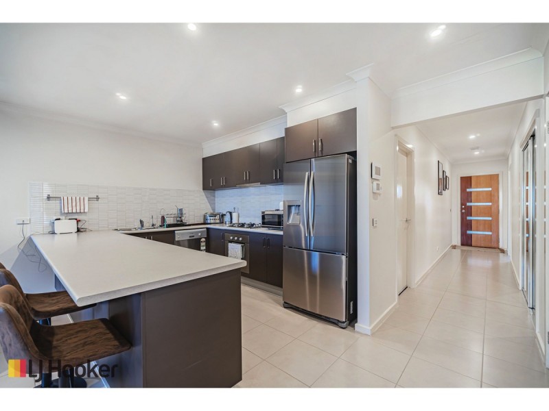 9 Redheugh Street, Craigieburn VIC 3064