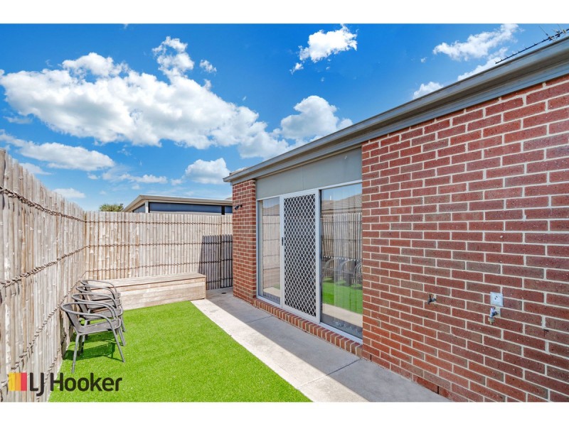 9 Redheugh Street, Craigieburn VIC 3064