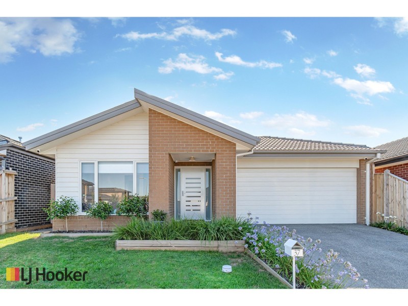 37 Brabourne Street, Mickleham VIC 3064
