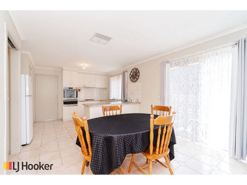 22 Clematis Court, Meadow Heights VIC 3048