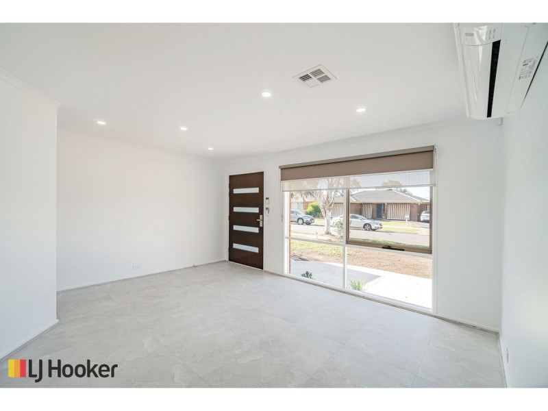 1/41 Dorchester Street, Craigieburn VIC 3064