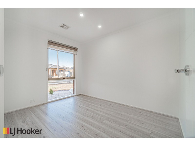 1/41 Dorchester Street, Craigieburn VIC 3064