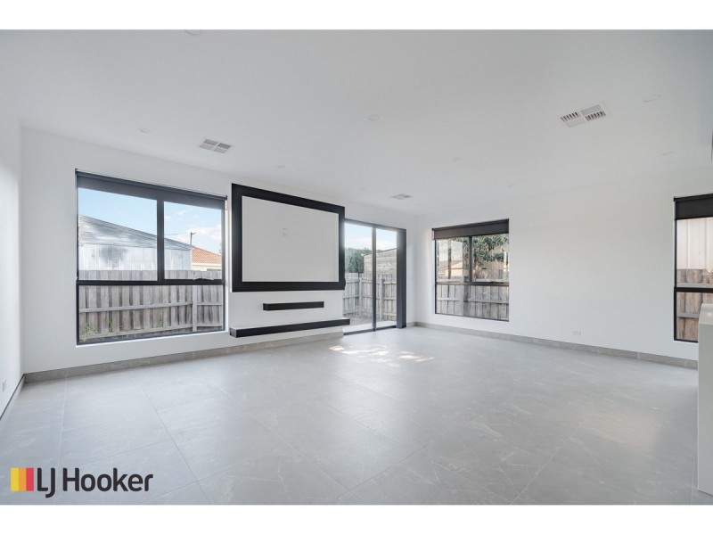 2/41 Dorchester Street, Craigieburn VIC 3064