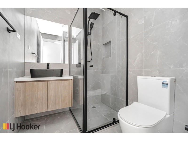 2/41 Dorchester Street, Craigieburn VIC 3064