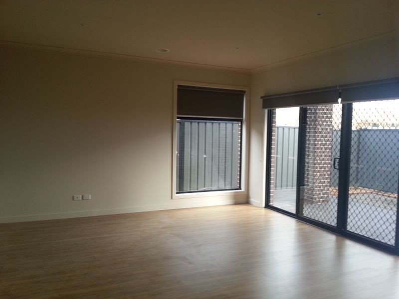 28 Periwinkle Circuit, Craigieburn VIC 3064