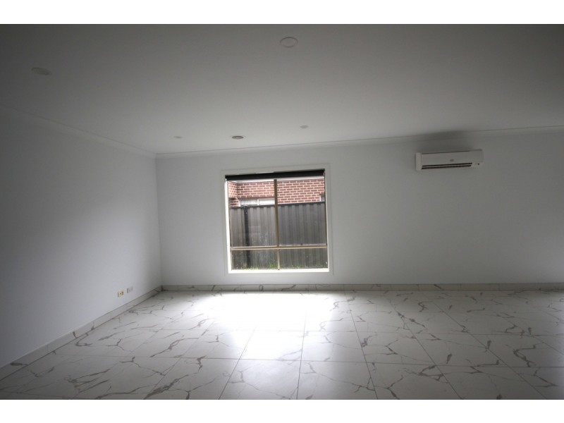 5 Pearce Way, Craigieburn VIC 3064