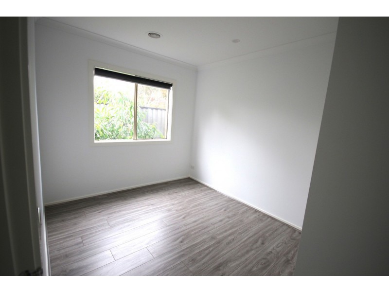 5 Pearce Way, Craigieburn VIC 3064