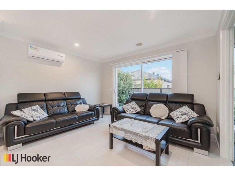 28 Loudon Circuit, Craigieburn VIC 3064