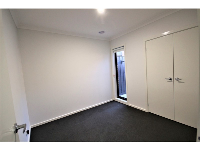 10 Luppino Street, Donnybrook VIC 3064