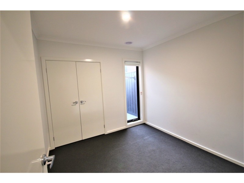 10 Luppino Street, Donnybrook VIC 3064