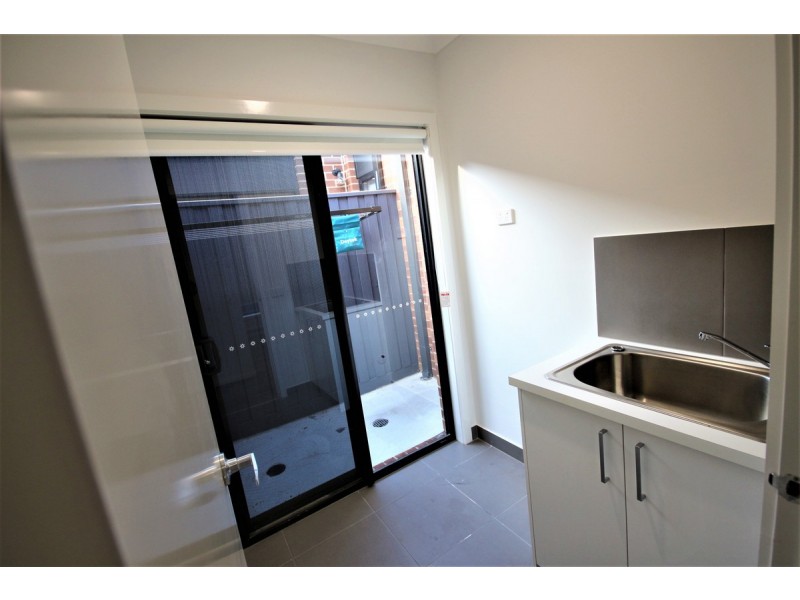 10 Luppino Street, Donnybrook VIC 3064
