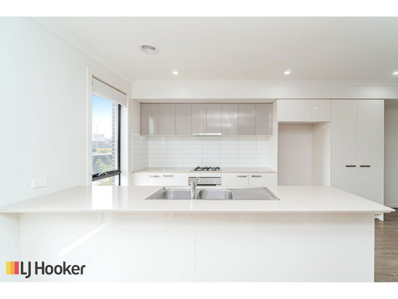 825 Aitken Boulevard, Craigieburn VIC 3064