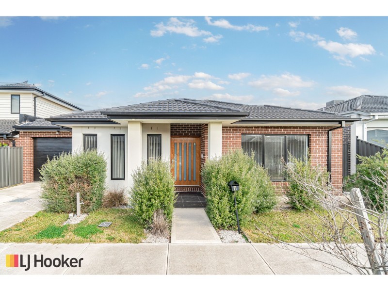 1 Hinter Way, Roxburgh Park VIC 3064