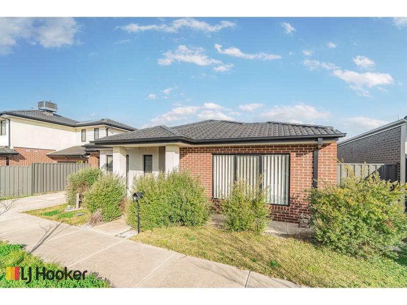 1 Hinter Way, Roxburgh Park VIC 3064