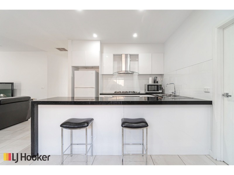 1 Hinter Way, Roxburgh Park VIC 3064
