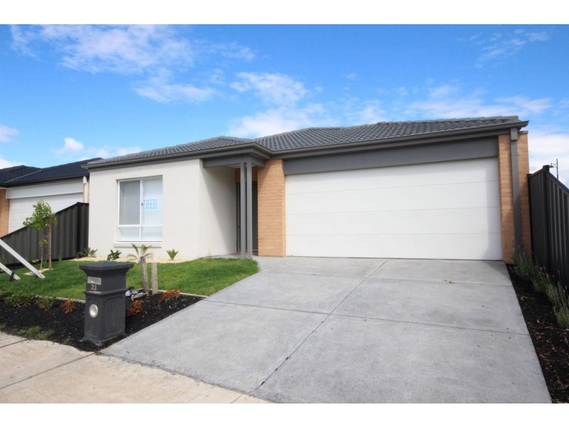 33 Peninsula Crescent, Craigieburn VIC 3064