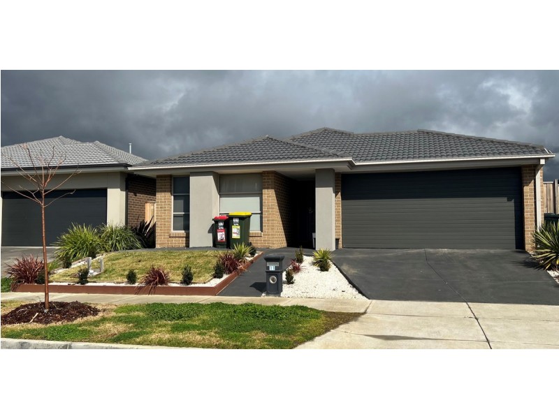 11 Fewster Circuit, Mickleham VIC 3064