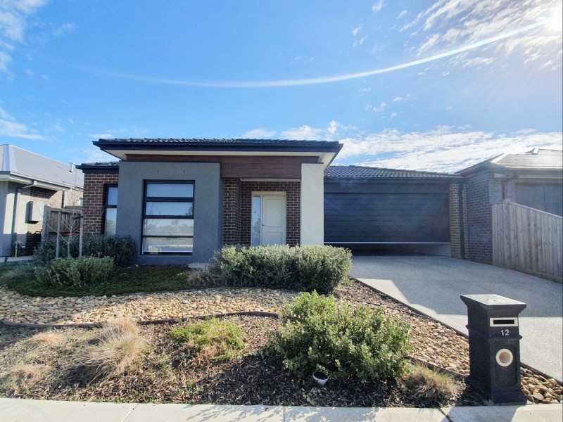 12 Realm Vista, Mickleham VIC 3064