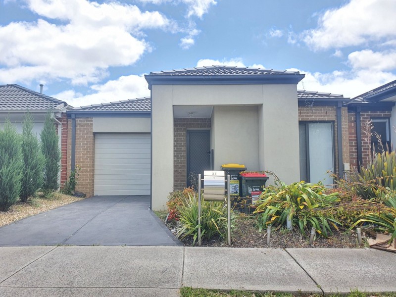 39 Travers Street, Craigieburn VIC 3064