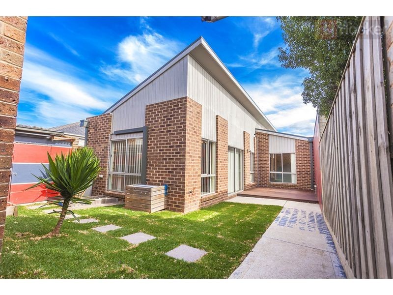 3 Yorkshire Terrace, Craigieburn VIC 3064