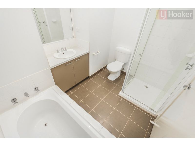3 Yorkshire Terrace, Craigieburn VIC 3064