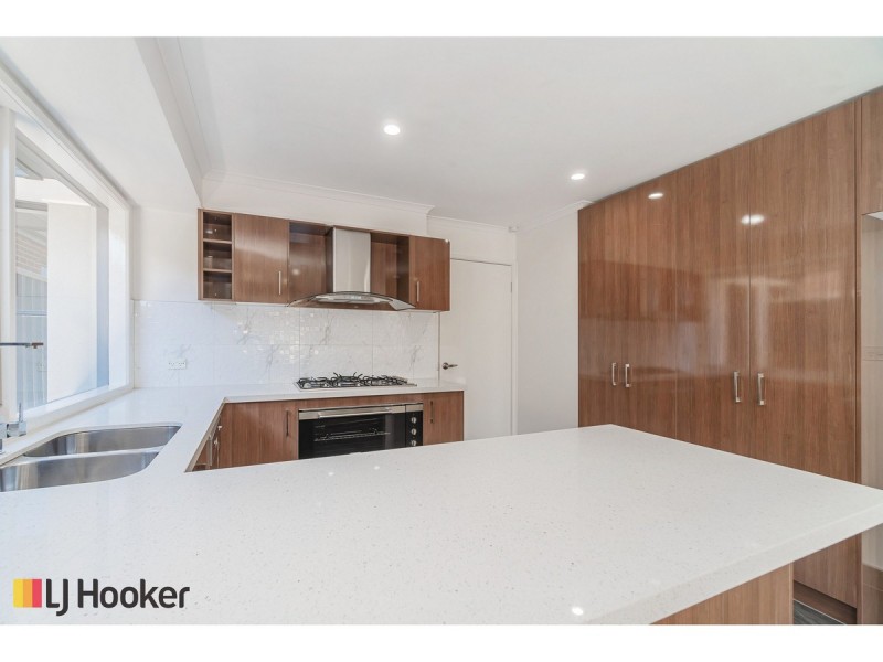 49 Dorchester Street, Craigieburn VIC 3064