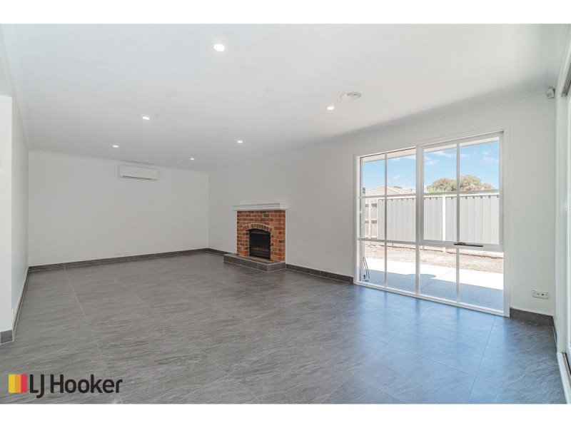 49 Dorchester Street, Craigieburn VIC 3064