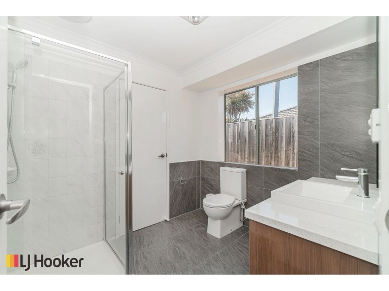 49 Dorchester Street, Craigieburn VIC 3064