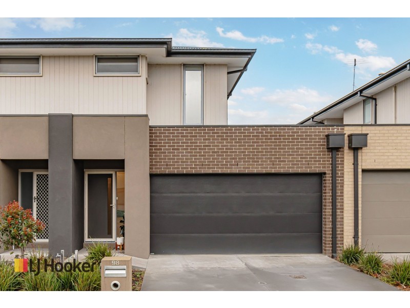 98 Regatta Drive, Craigieburn VIC 3064