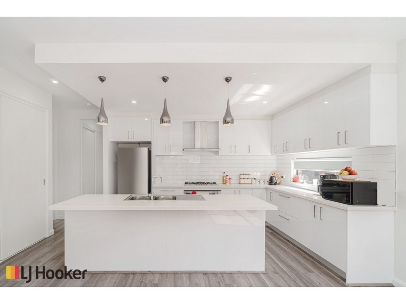 14 Booyong Street, Craigieburn VIC 3064
