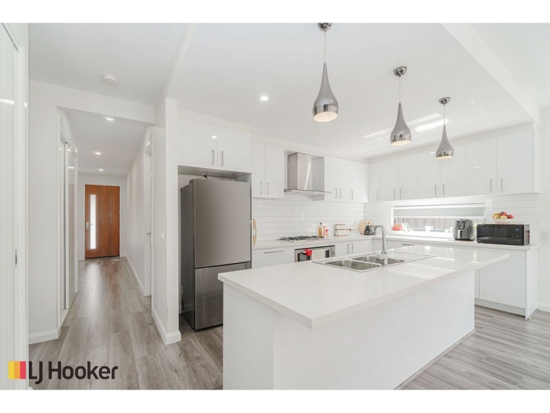 14 Booyong Street, Craigieburn VIC 3064
