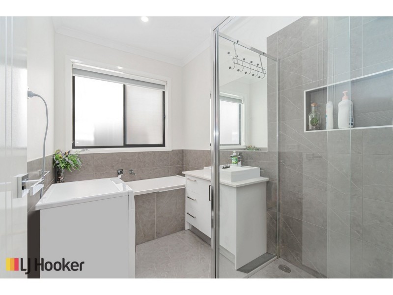 14 Booyong Street, Craigieburn VIC 3064