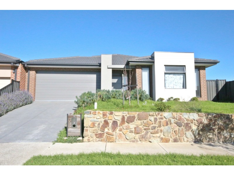 4 Season Way, Craigieburn VIC 3064