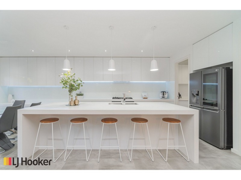 34 Clarendon Avenue, Craigieburn VIC 3064