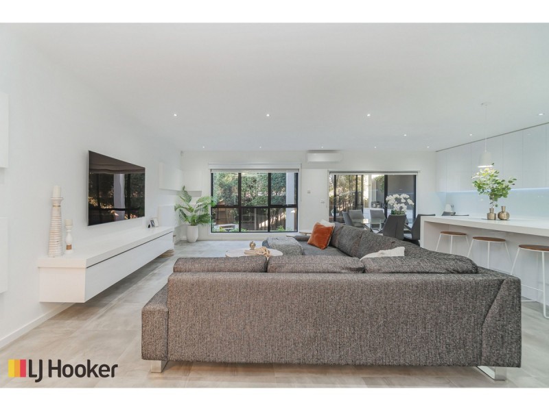 34 Clarendon Avenue, Craigieburn VIC 3064