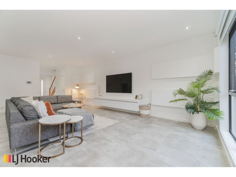 34 Clarendon Avenue, Craigieburn VIC 3064