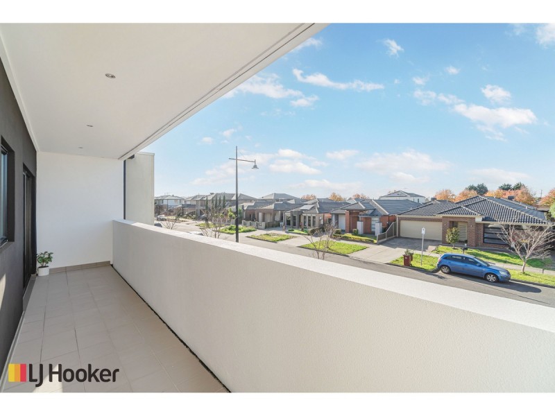 34 Clarendon Avenue, Craigieburn VIC 3064