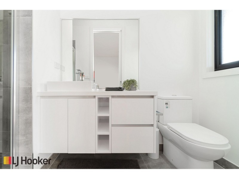 34 Clarendon Avenue, Craigieburn VIC 3064