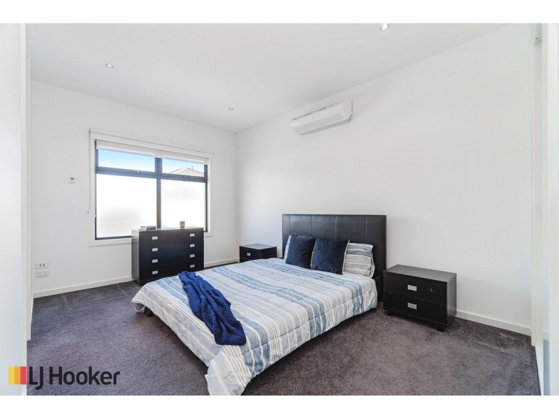 34 Clarendon Avenue, Craigieburn VIC 3064