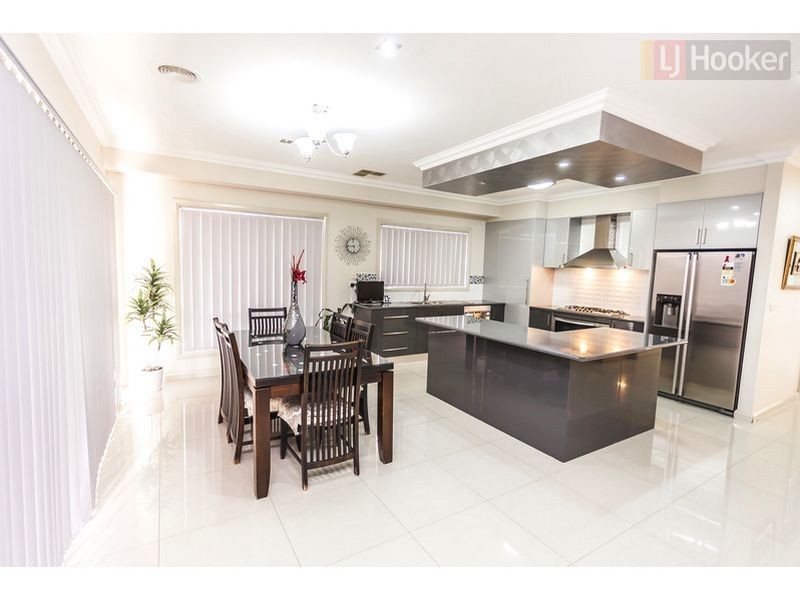 1 Jirrahlinga Terrace, Craigieburn VIC 3064