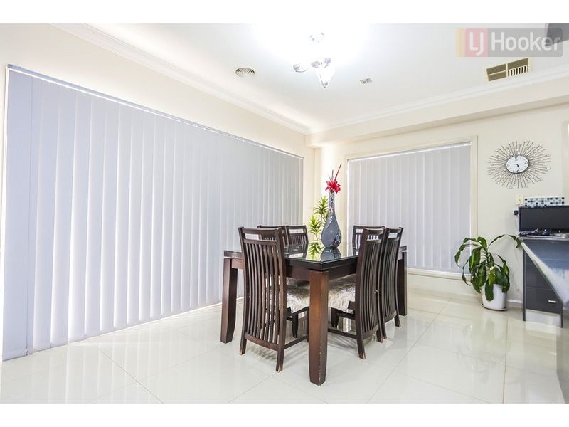 1 Jirrahlinga Terrace, Craigieburn VIC 3064