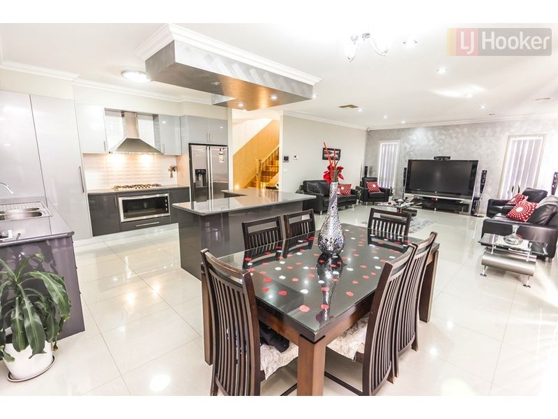 1 Jirrahlinga Terrace, Craigieburn VIC 3064